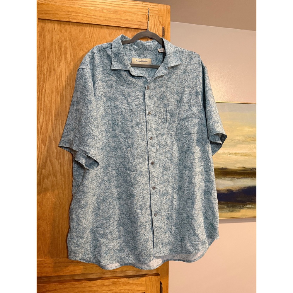 Tommy Bahama Mens XL Blue Green Tropical Relaxed Short Sleeve Button Shirt Vaca